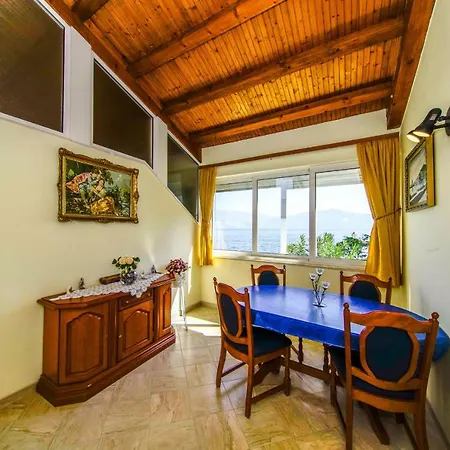 Apartment Vrilo