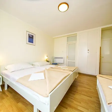Vrilo Apartment Postira