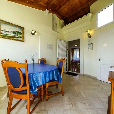Vrilo Apartment Postira